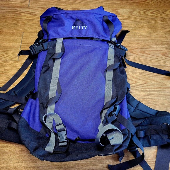 Kelty Women\'s Cornice Hiking Camping Backpack Size Medium Purple/Black main image 6